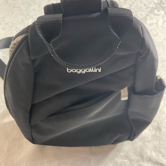 Baggallini  Mini Sling Crossbody Shoulder Bag Black New W/out Tags - Picture 5 of 10